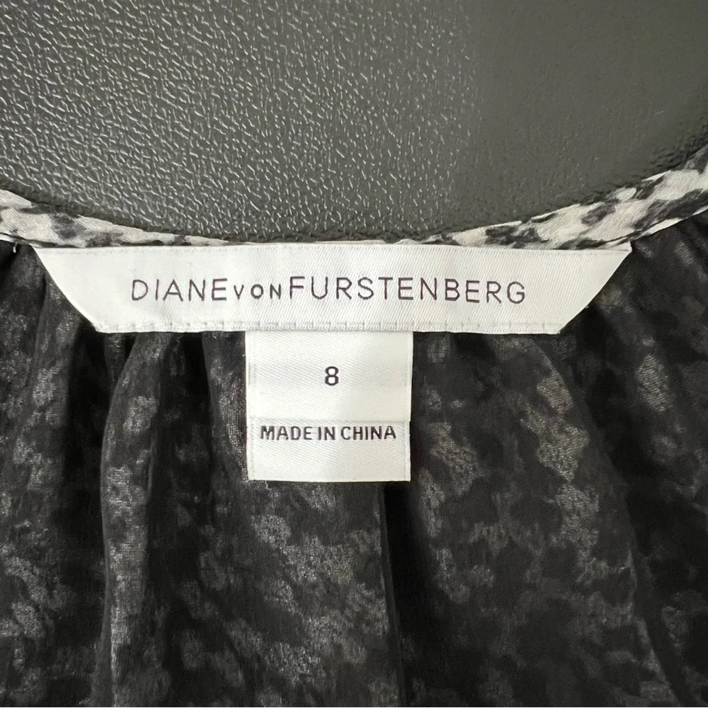 Diane Von Furstenberg Saylor Silk Blouse Size 8 - Picture 6 of 11